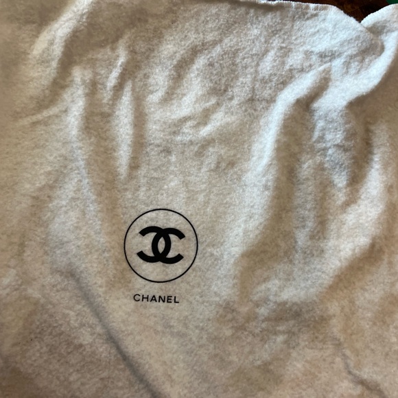 Lambskin Chanel Tote - Picture 6 of 15